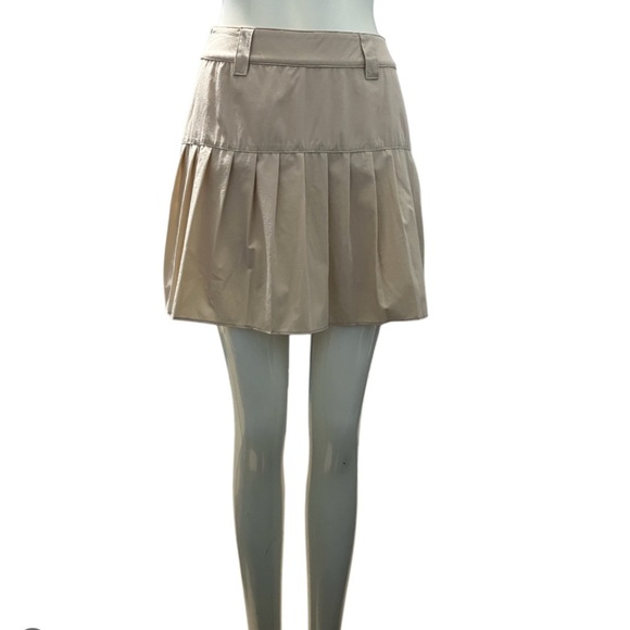 Oddi Los Angeles - Picture 1 of 7